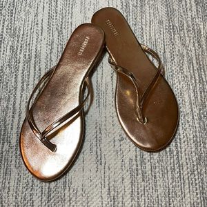 Forever 21 Flip-Flops. Rose Gold. Size 7.